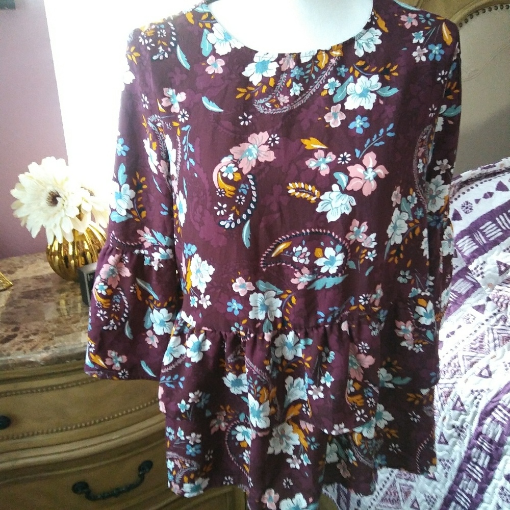Time and Tru Blouse
